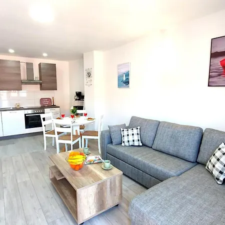 Apartmán Grlica #2 *